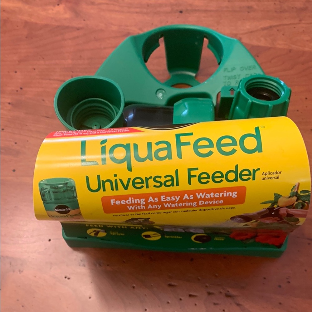 Miracle Gro Liquid Feeder